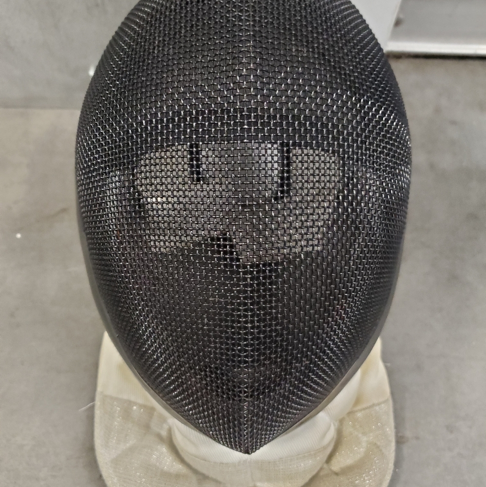 Fencing facemask in good condition